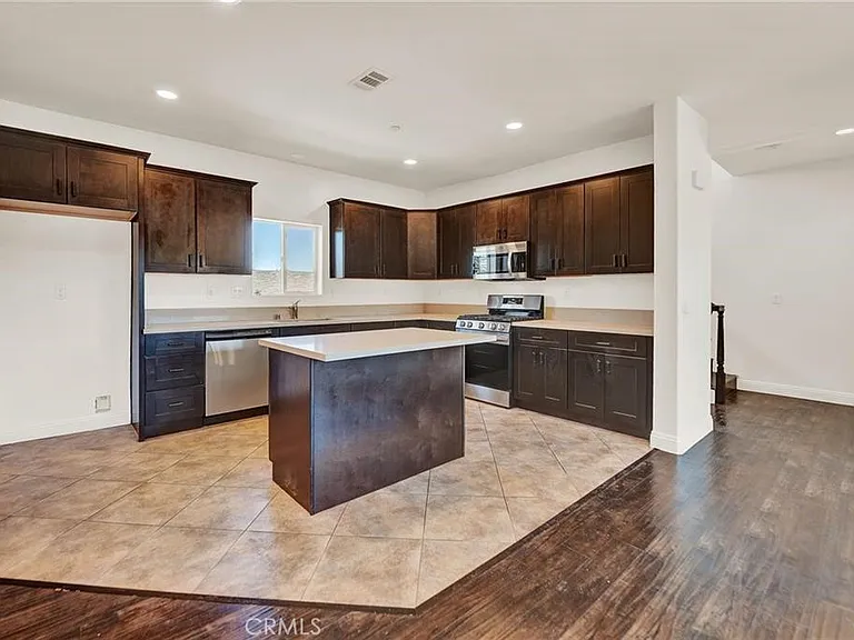 25432 Cole St #2 — Photo 3