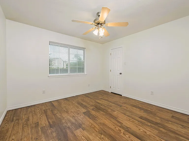 1427 Western Oaks Ct — Photo 10