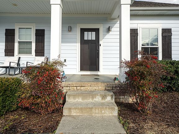 3rd image of 1001 Chagford Dr