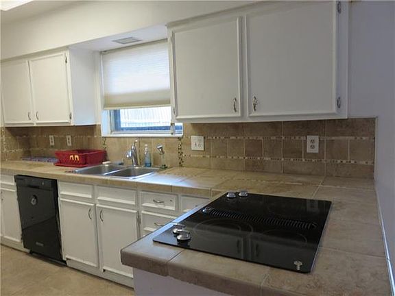 2nd image of 3542 La Prada Dr