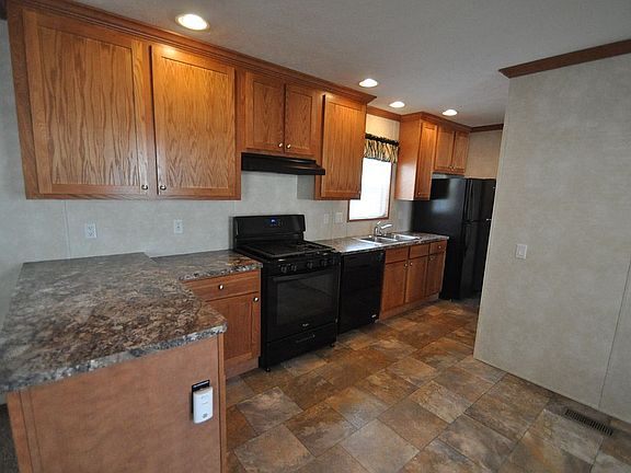 5th image of 22 N Hiawatha Cir
