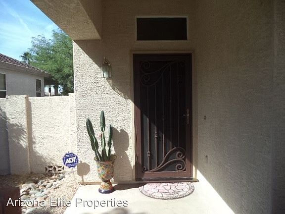 2nd image of 2708 E Calle Del Norte Dr
