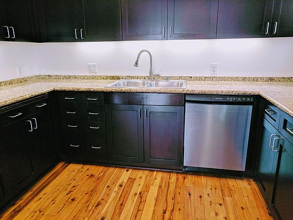 2nd image of 448 W Market St