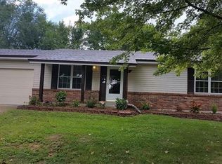 11 Westwood Estates Dr, Saint Peters, MO 63376