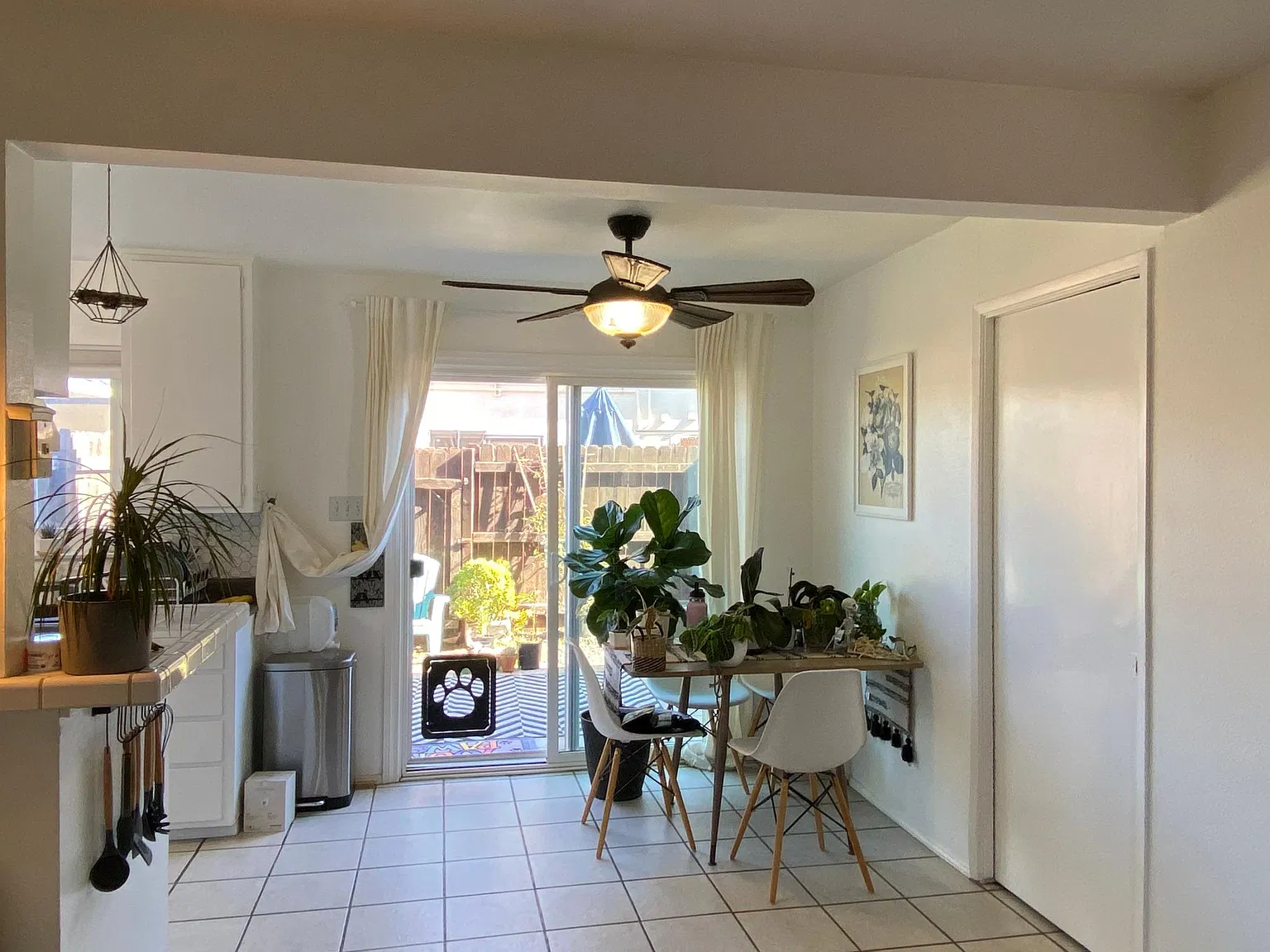 2 bed, 1.5 bath, 1100 sqft, $3,400 — Photo 3