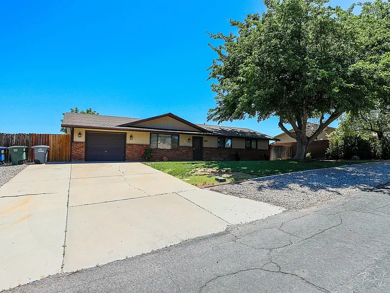 2821 Juniper Cir — Photo 3