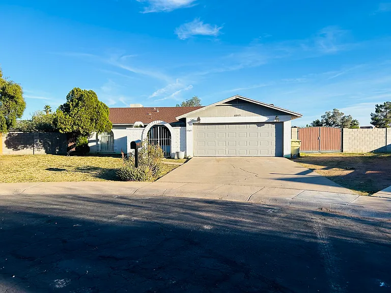 5343 W Becker Ln — Photo 1
