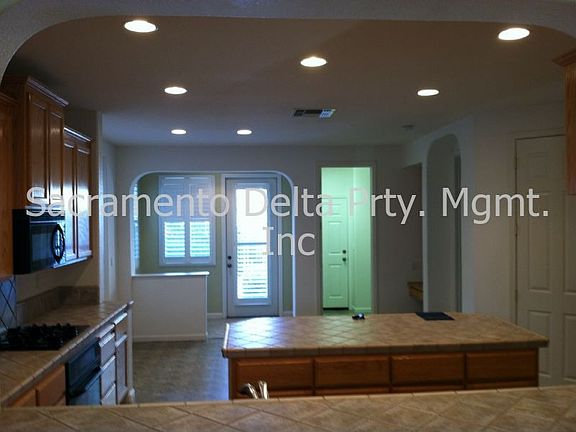 5th image of 1911 Dawnelle Way