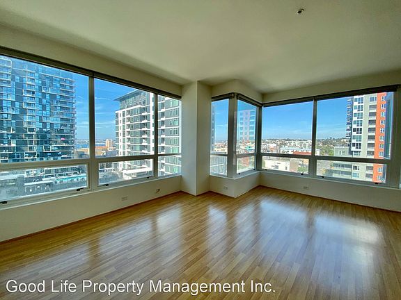 4th image of 350 W Ash St Unit 904