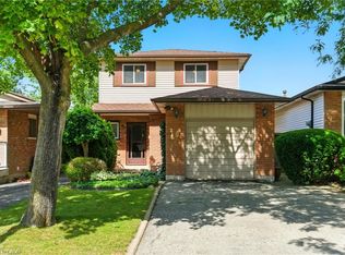 39 Megna Ct, Hamilton, ON L9C 6Y6