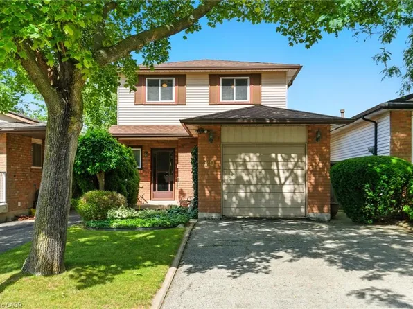 39 Megna Ct, Hamilton, ON L9C 6Y6