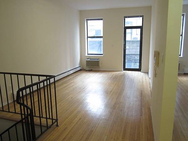 1st image of 365 W52nd St