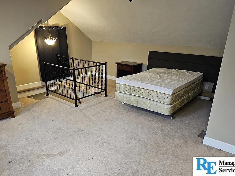 1503 S 50th St — Photo 15
