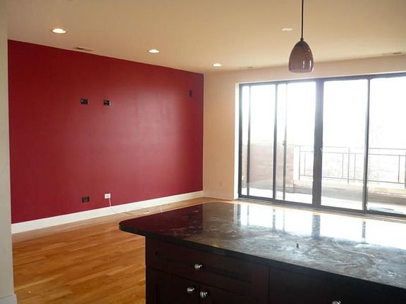 2nd image of 1829 N California Ave Unit 4