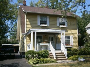 3337 E Scarborough Rd, Cleveland Heights, OH 44118