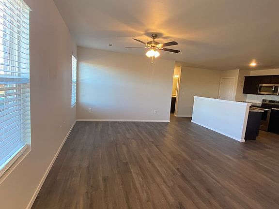 4th image of 502A W Loren Dr