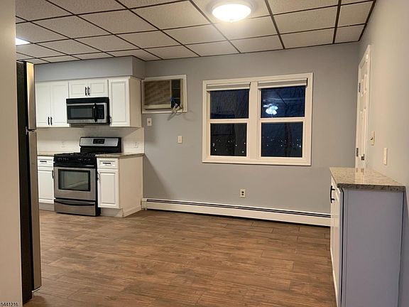 4th image of 313 Hackensack St Floor 2
