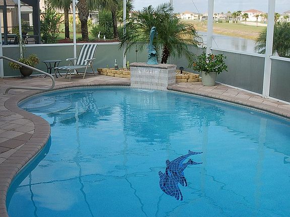 Pool/ Lanai looking west