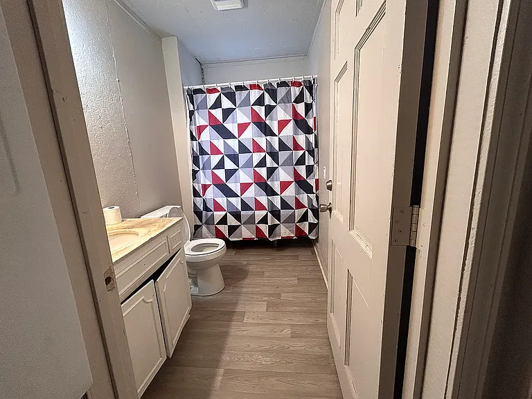 217 Oak St #217 — Photo 4