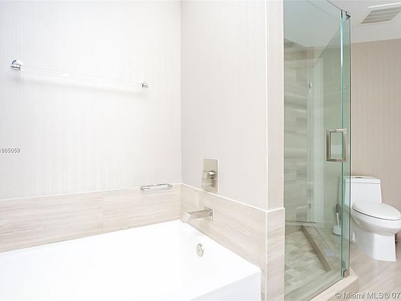 5th image of 1300 Brickell Bay Dr APT 3102