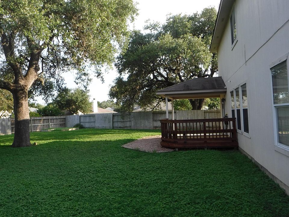 1st image of 8706 Chartres
