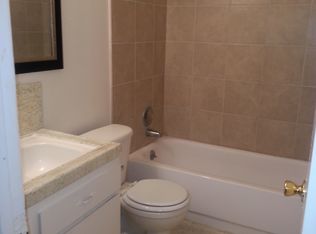 1311 E San Bruno Ave APT D, Fresno, CA 93710