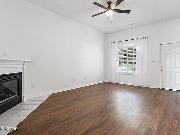4th image of 10001 Dayflower Way