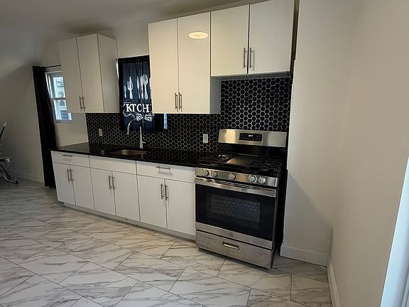 5th image of 15020 118th Ave Floor 1