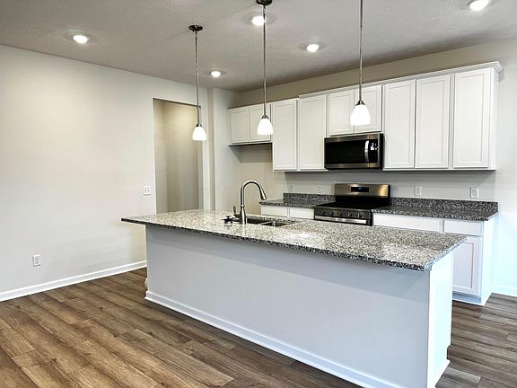 3rd image of 337 Honeysuckle St Lot 320