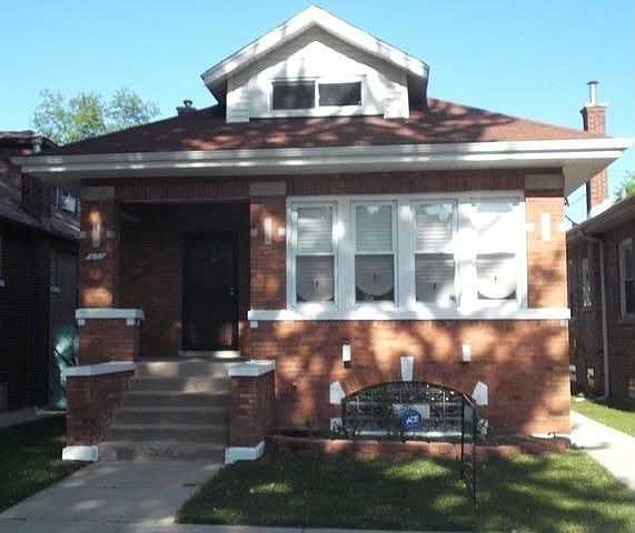 1st image of 8127 S Crandon Ave