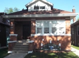 8127 S Crandon Ave, Chicago, IL