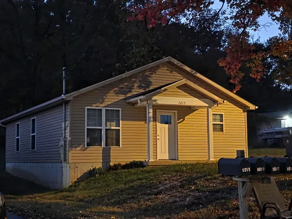 1215 Cliff Dr, Festus, MO 63028