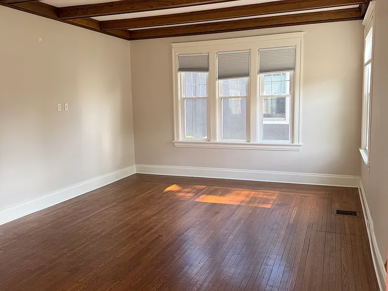 1302 Michigan Ave — Photo 3
