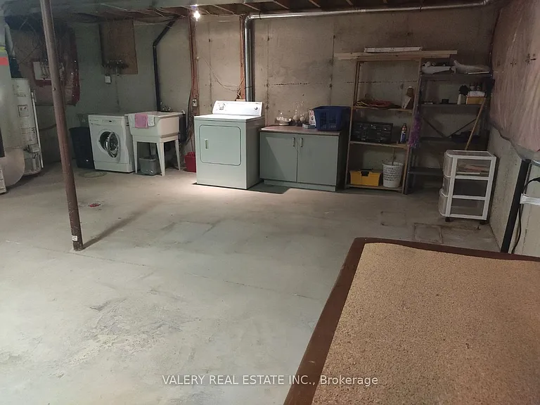 1058 Lexington Cir — Photo 18