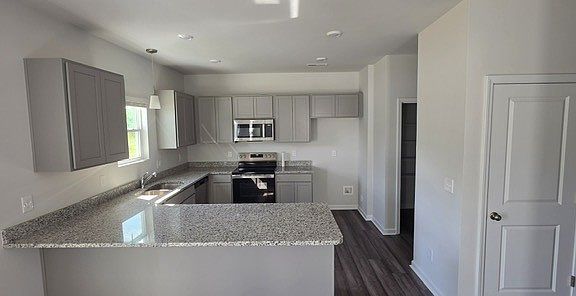 5th image of 5037 Fallmeade Rd