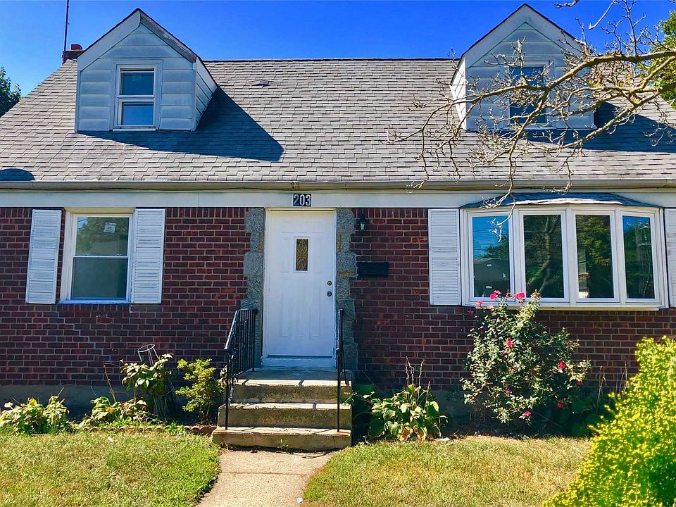 1st image of 203 Kinkel St