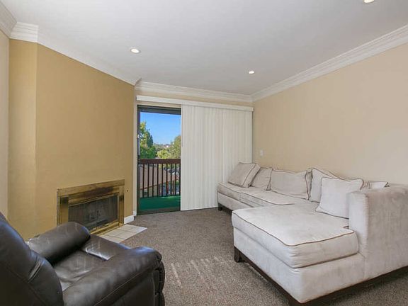 4th image of 824 Tamayo Dr APT 2
