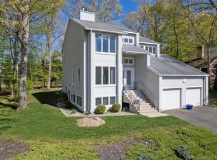 455 Stevenson Rd, New Haven, CT 06515