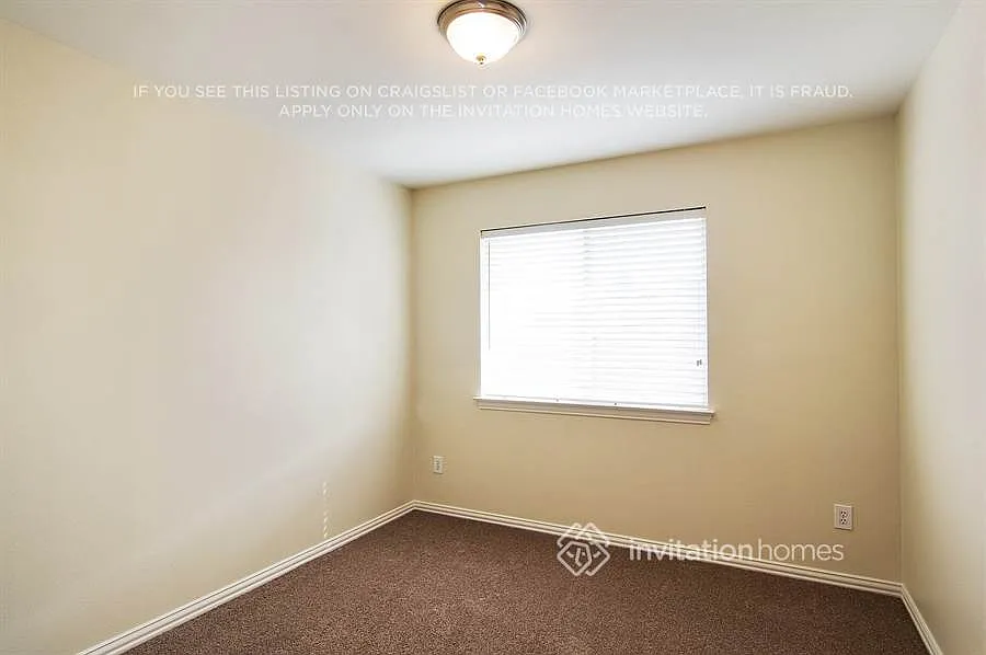 1312 W Branch Hollow Dr Carrollton, TX 75007 — Photo 3