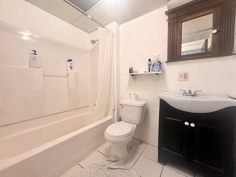 384 Riverway #B — Photo 12