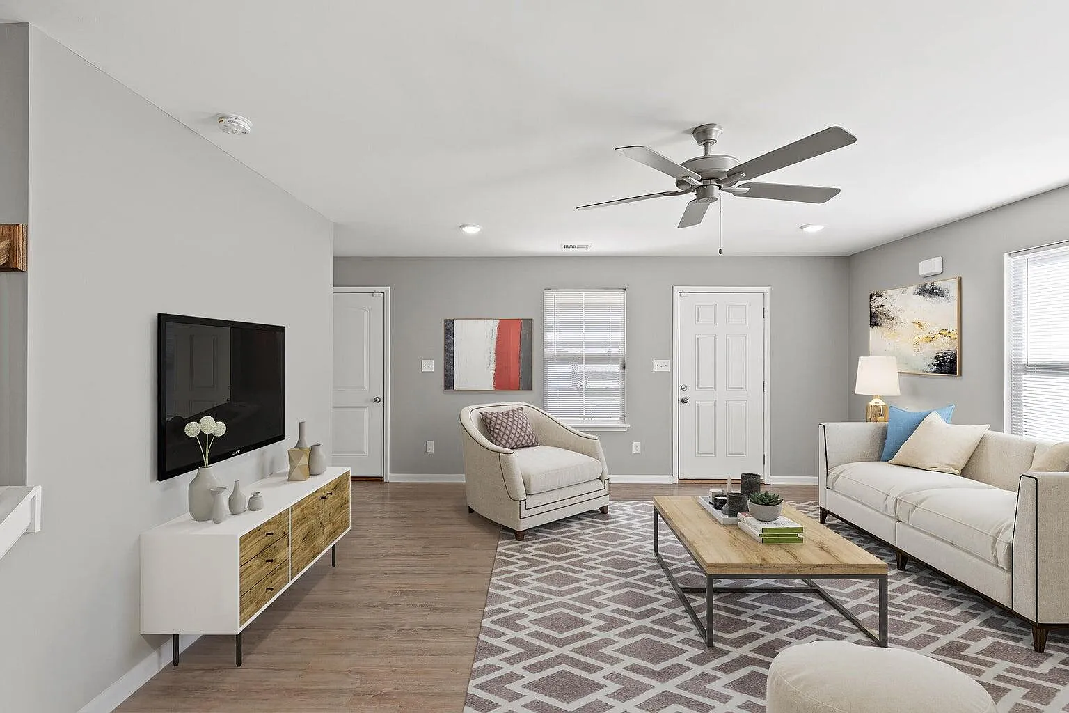 4 bed, 2.5 bath, 2100 sqft, $2,500 — Photo 3