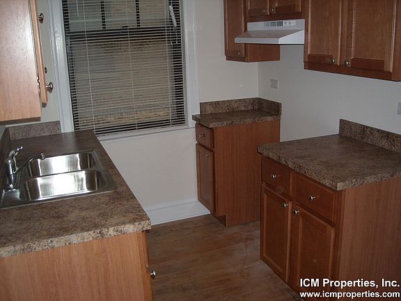 2nd image of 5212 N Damen Ave #2