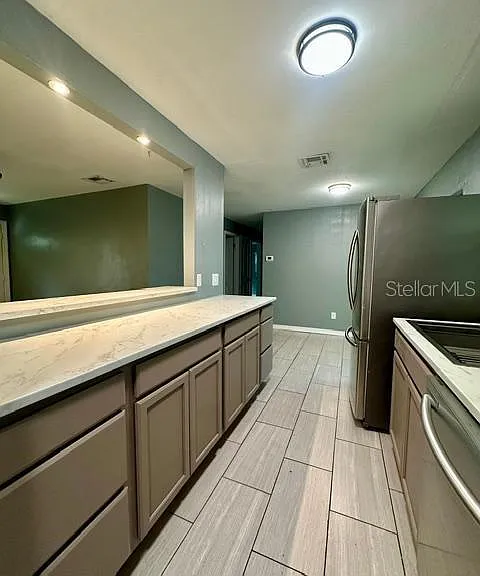 617 E Helm Way — Photo 7