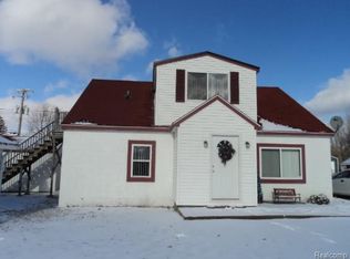 3742 N River Rd, Fort Gratiot, MI 48059