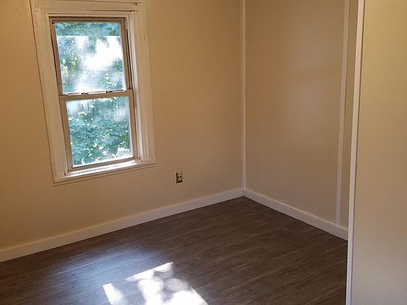 4th image of 511 Elizabeth St APT 3