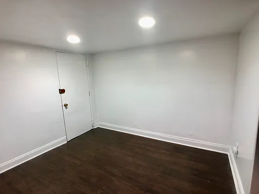 Rented by Irving Properties of New York, LLC | media 20