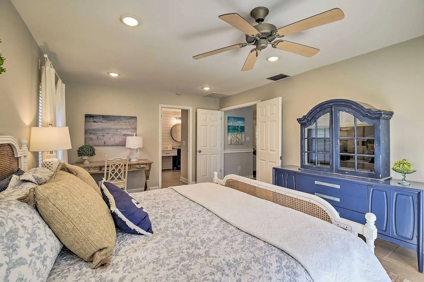 4 bed, $4,200 — Photo 2