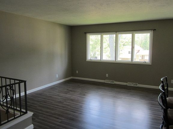5th image of 58407 Valley View Dr
