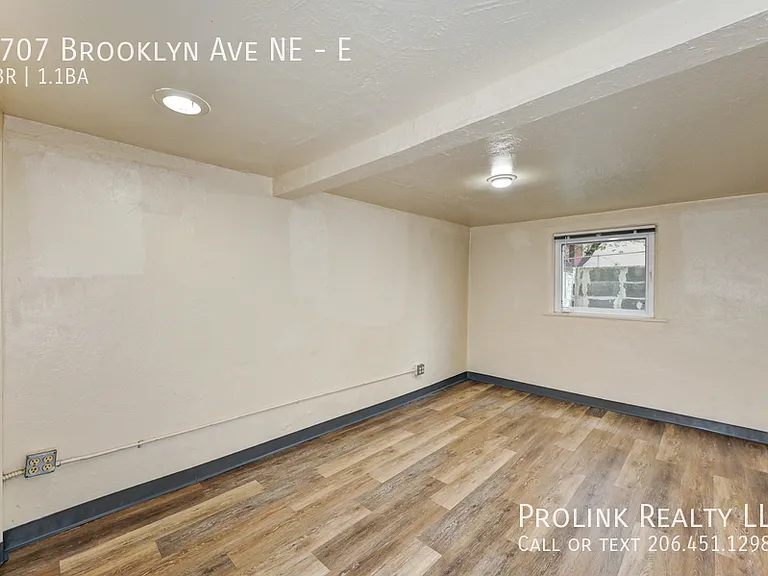 4707 Brooklyn Ave NE #E — Photo 6