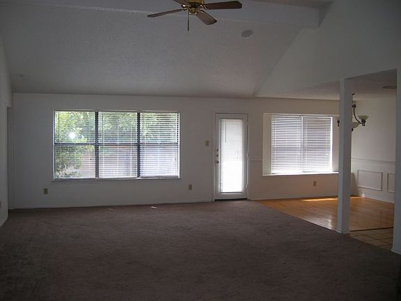 5th image of 909 Larue Dr